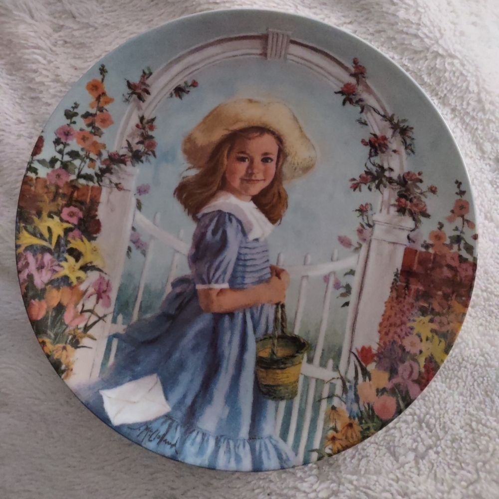 Edwin M Knowles collector's plate 1988 a tisket a tasket